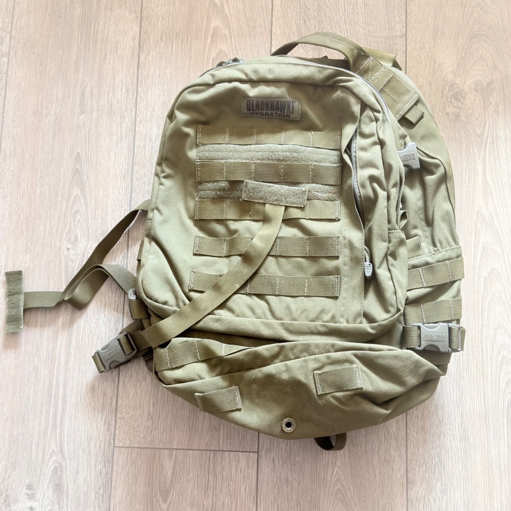 Blackhawk Hydration Backpack Men OS Tan Excellent Tactical MOLLE Gorpcore Bag